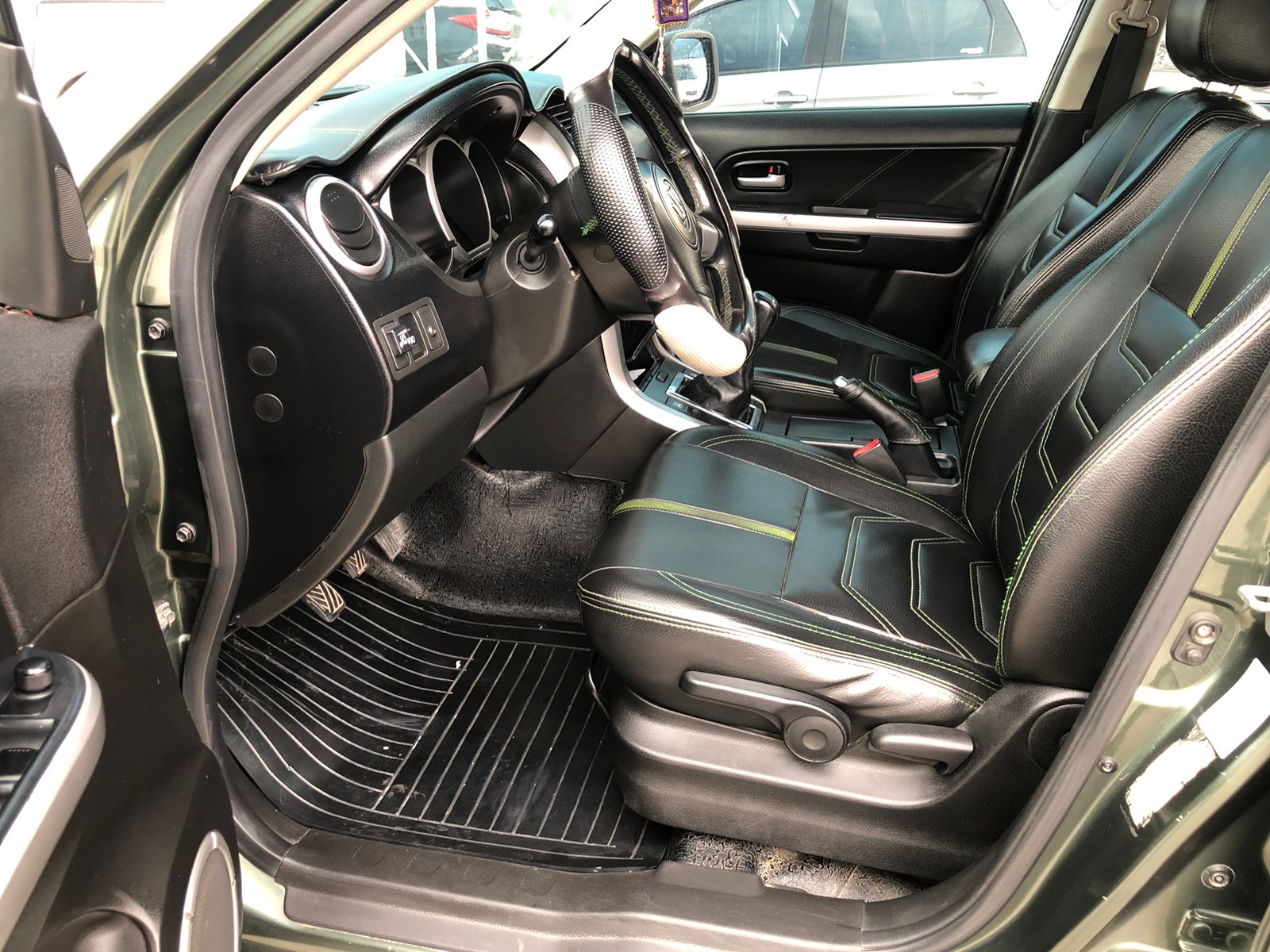 Suzuki Grand Nomade 2016