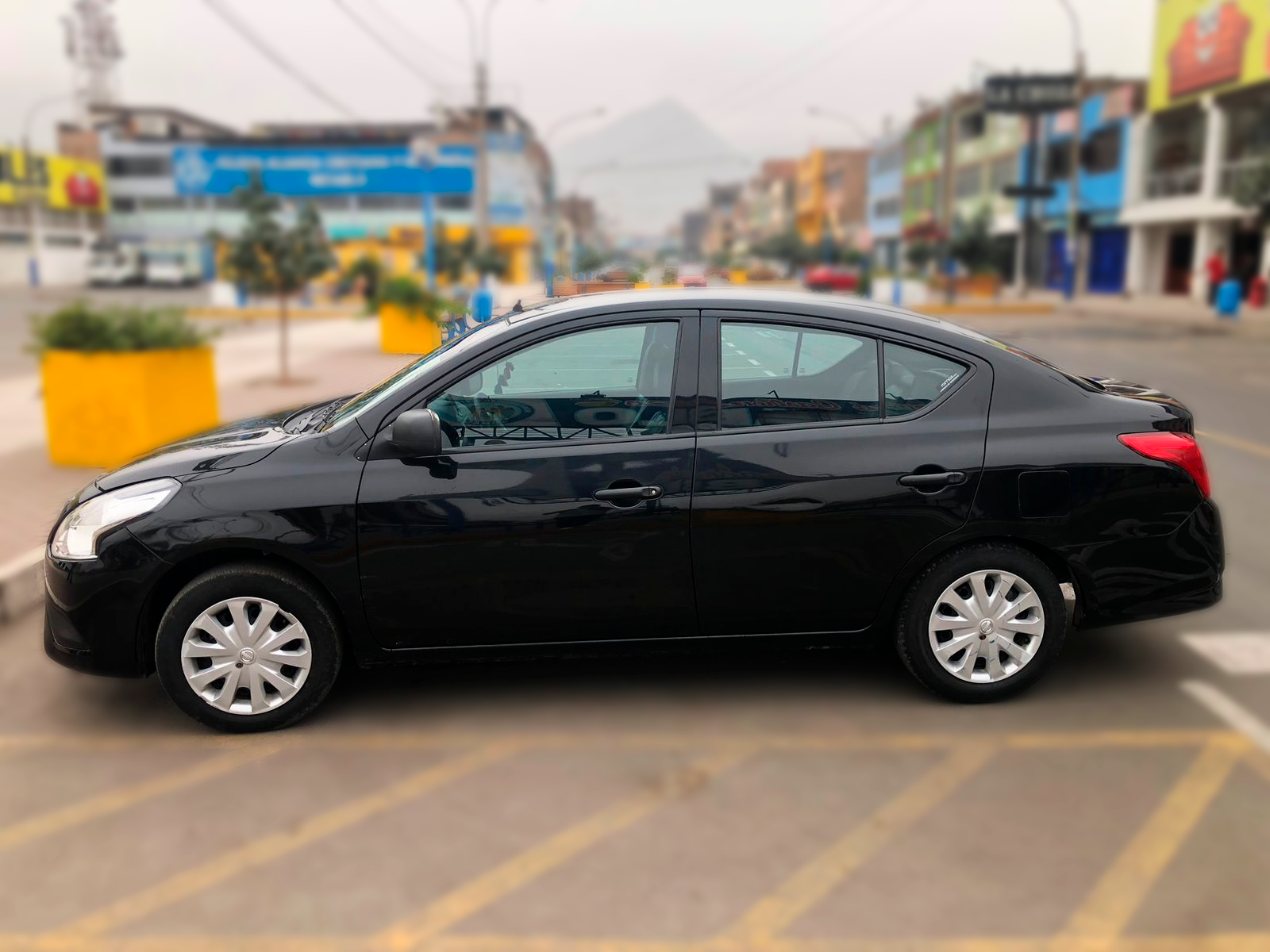 Nissan Versa  2021