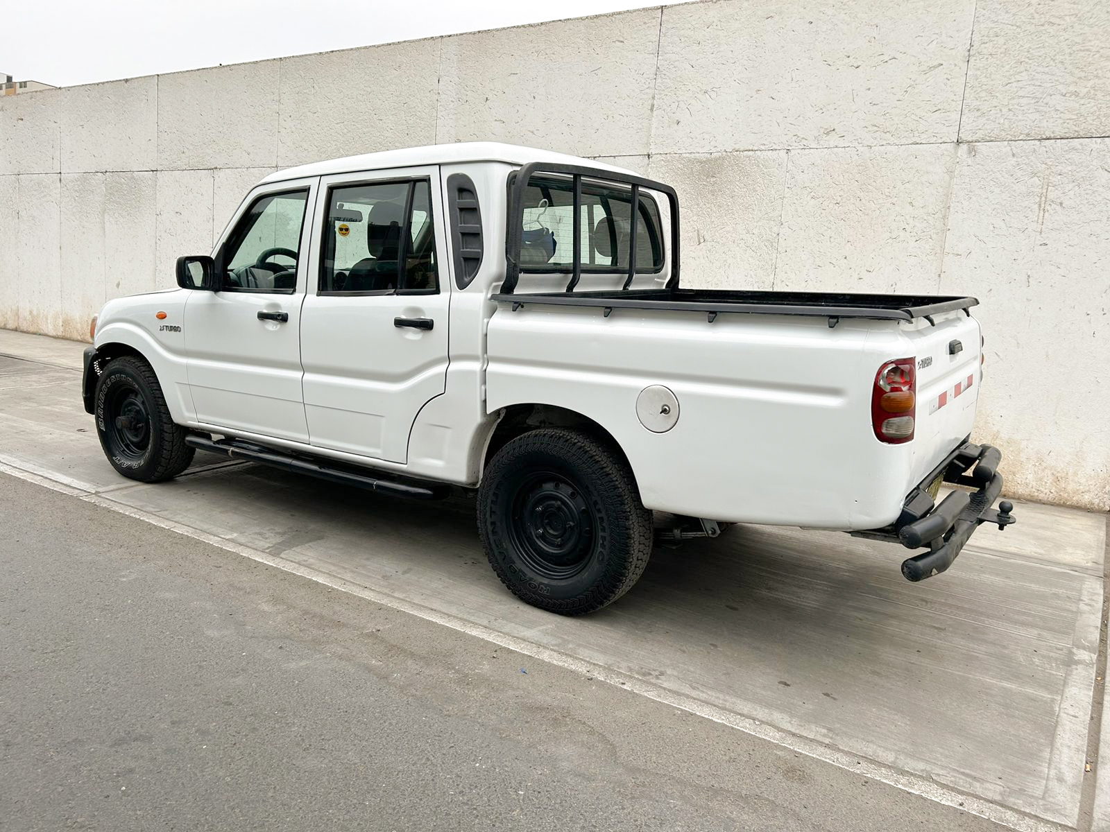Mahindra Pick Up Doble Cabina 2010